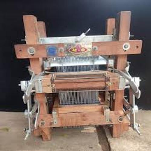 handloom-machine-1747050613.jpg