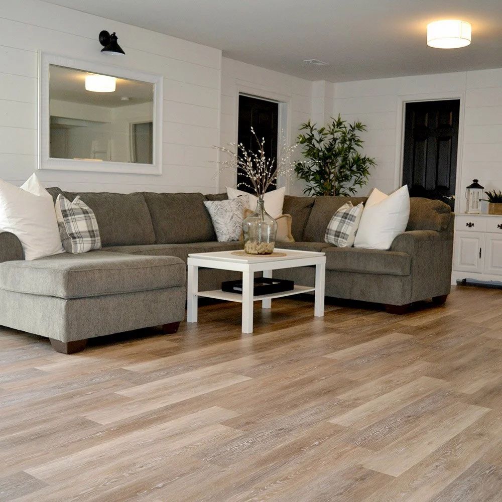 1750150063_brown-vinyl-plank-floor-20240505172144010.jpg