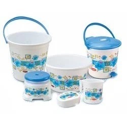 buckets-mugs-storage-bins-1746884343.jpg